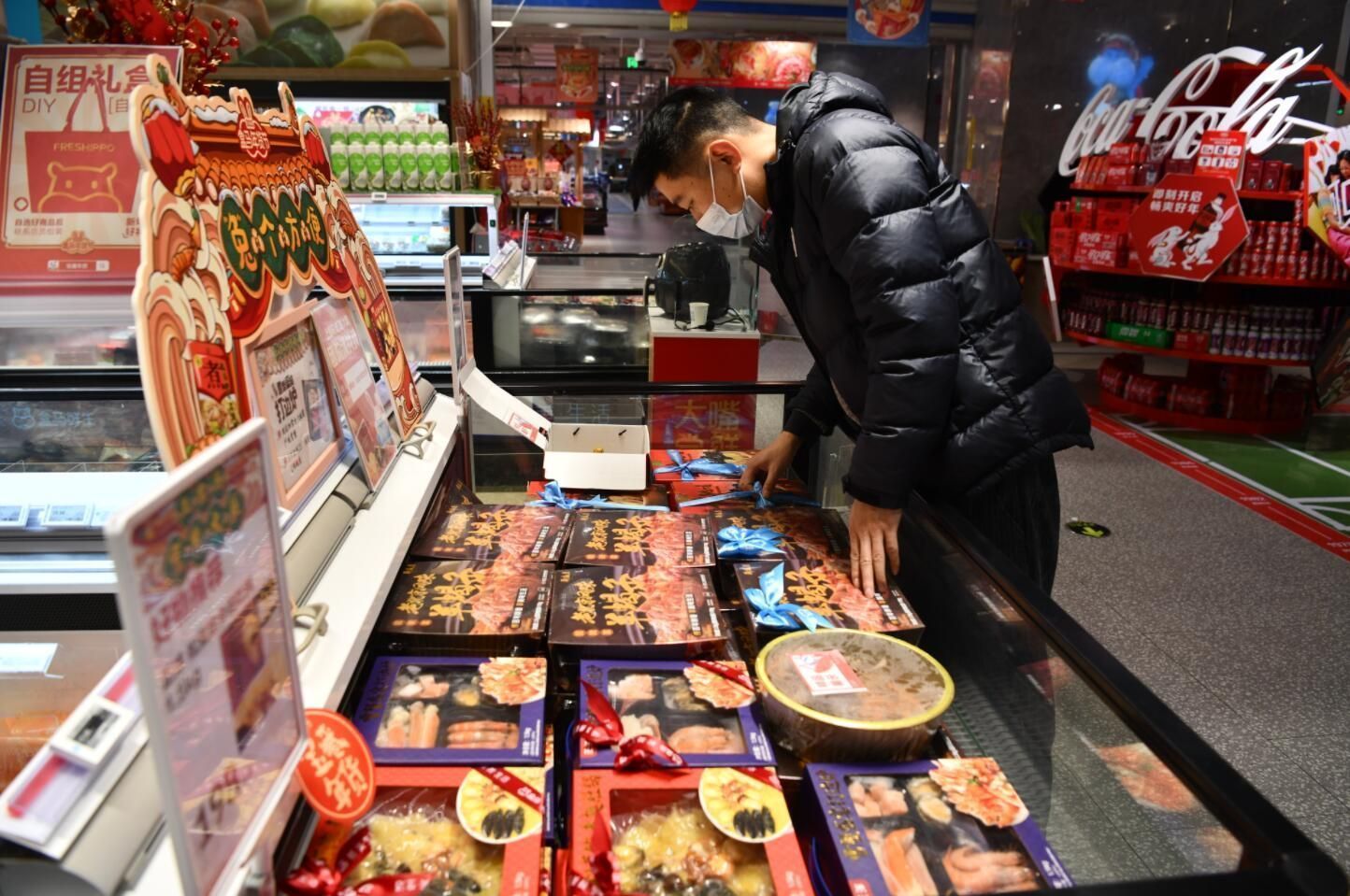 一个中国家庭的年货记忆：从“买不到”到“有的是”