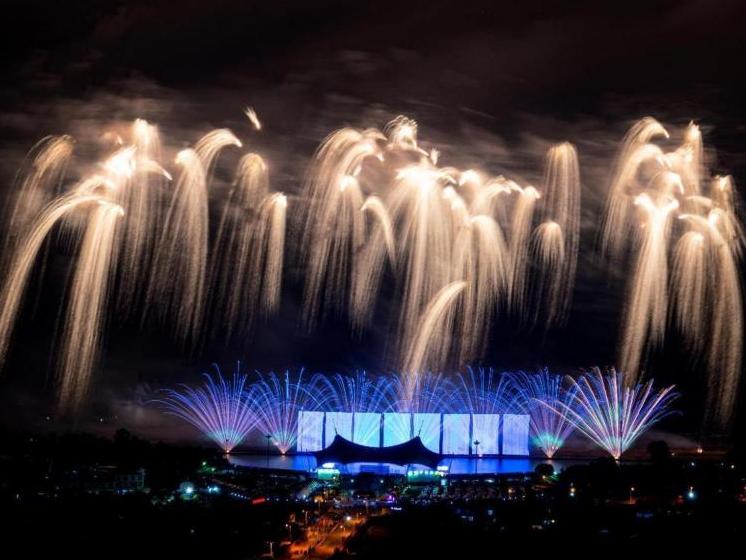 正月十五，和龙市“和衷共济跟*党**走龙兴致远庆元宵”焰火晚会，与您相约！