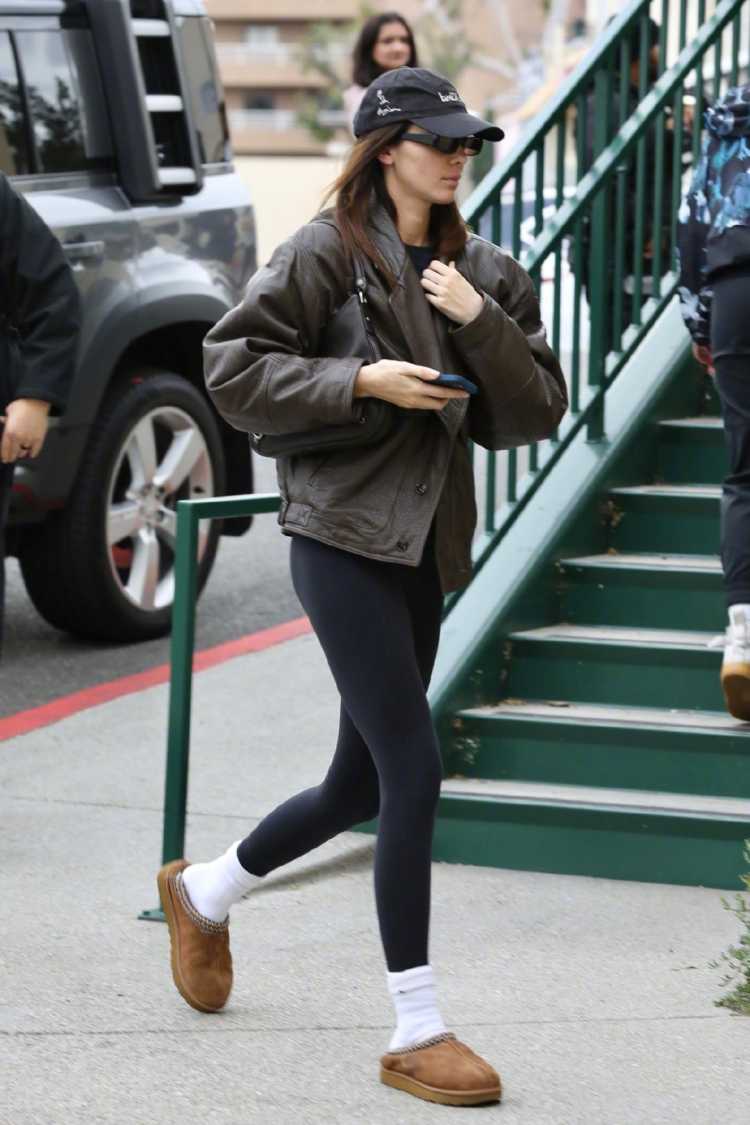 想运动穿得时髦,听说好看的人穿什么都好看