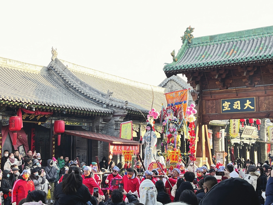 春节时候去哪旅游不冷,春节期间去哪里玩又暖和又便宜