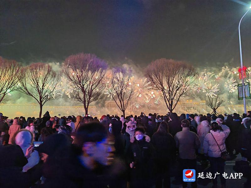 2023不一样的元宵节烟花晚会,正月十五延吉市的元宵节烟火晚会
