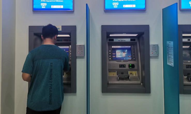 银行卡在什么情况下会被atm机吞掉,异常的银行卡会被atm吞卡吗