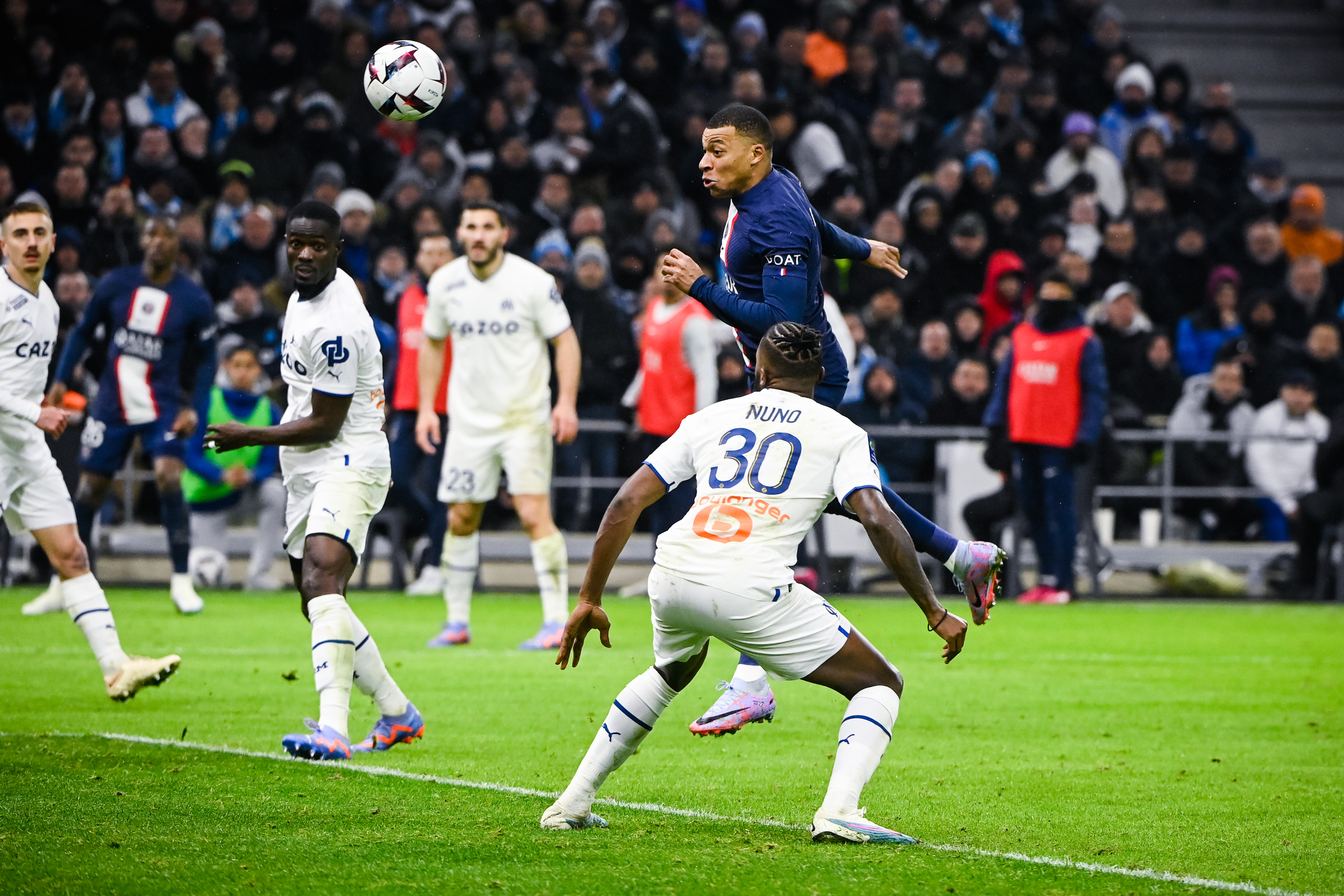 体育足球欧冠,法甲大巴黎马赛直播