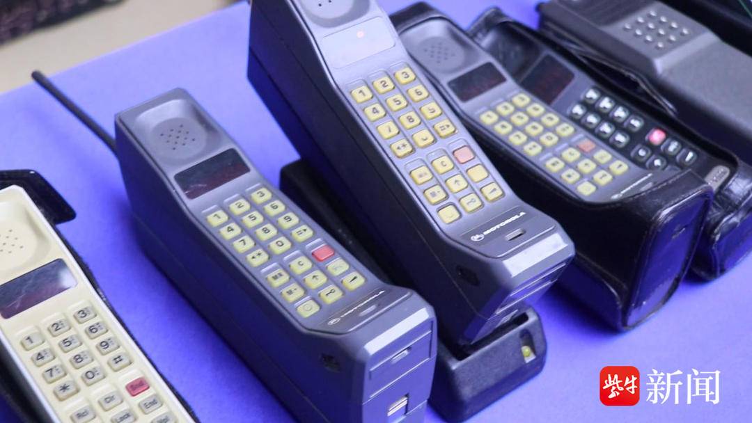 【乐活南京人】BB机、大哥大、复读机、随身听……南京通讯“收藏达人”带你“穿越时光”