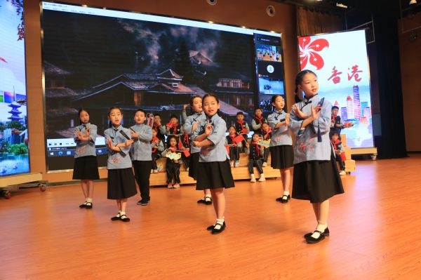 武汉、香港两地“小笔友”线上见面啦！