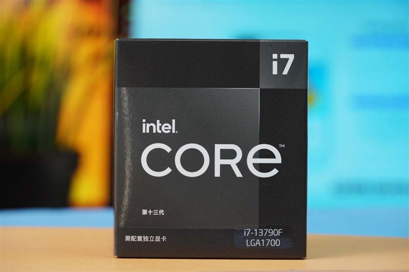 酷睿i71370p和锐龙7840对比,酷睿i7-13650hx相当于锐龙几