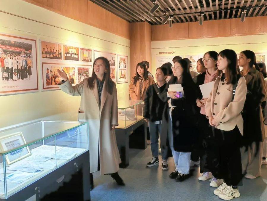 山师教育集团苗禾鸣电话,苗禾鸣中华经典诗文