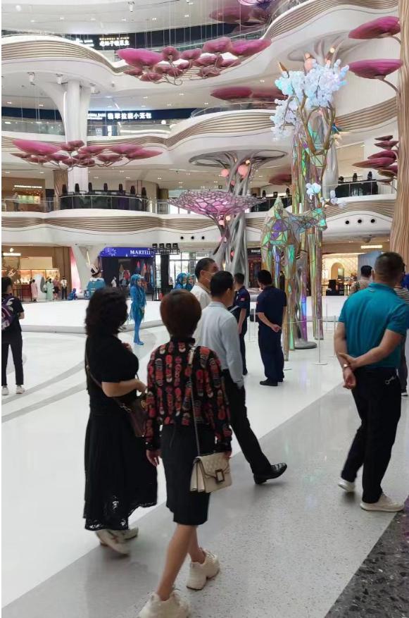 一季度揽金超200亿！实探全球最大单体免税店：Gucci、Prada、Cartier等你来选，“剁手*党**”大杀四方！