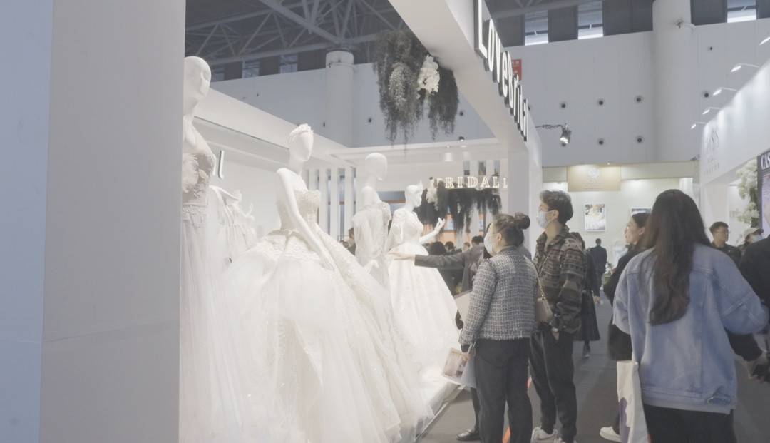 五一掀起消费热潮音乐,五一婚庆消费市场升温