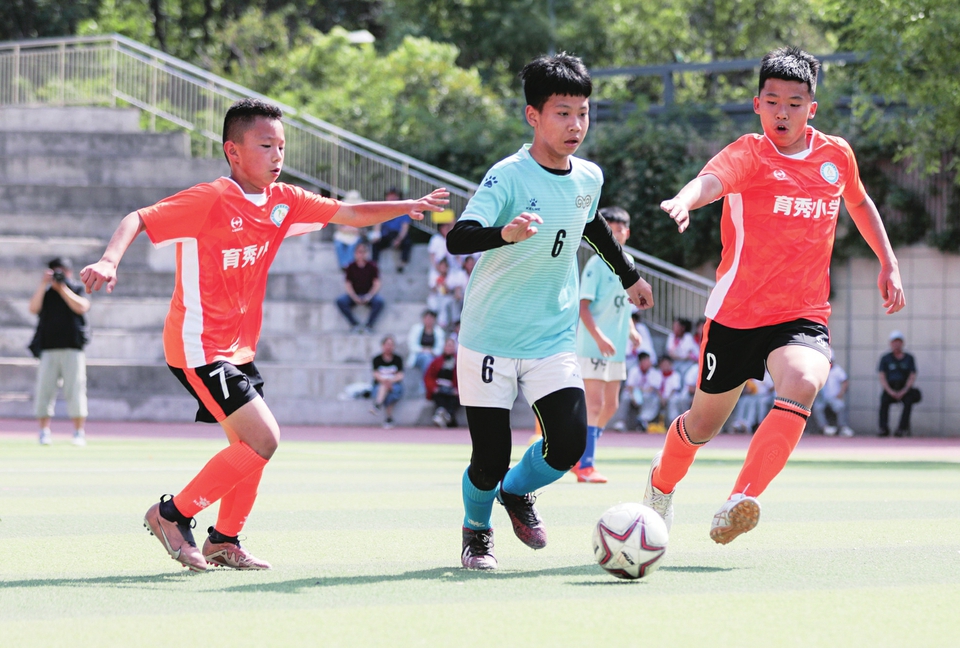 男女足世界杯,男球员参加女足世界杯