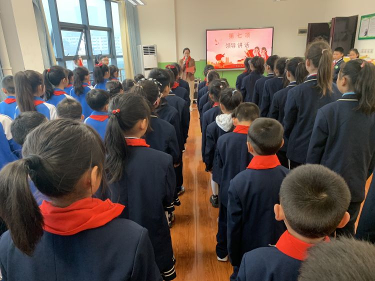 骊山小学2016年新队员入队仪式,水寨镇中心小学新队员入队仪式