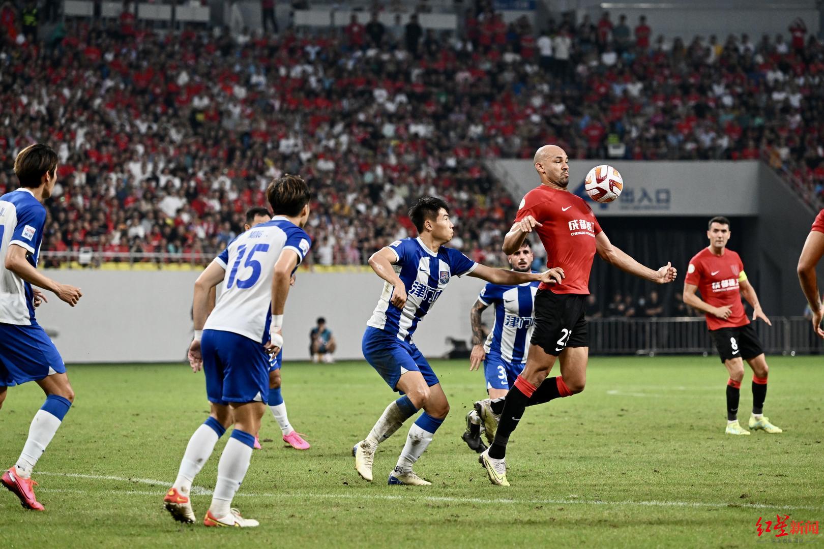 鎴愰兘钃夊煄杩涚悆楂樺厜鏃跺埢,杩涚悆琚惞姣旇禌缁撴潫