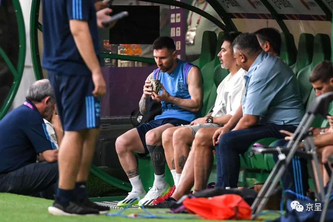 梅西亮相仪式震撼剪辑,曝梅西缺席阿根廷队训练视频