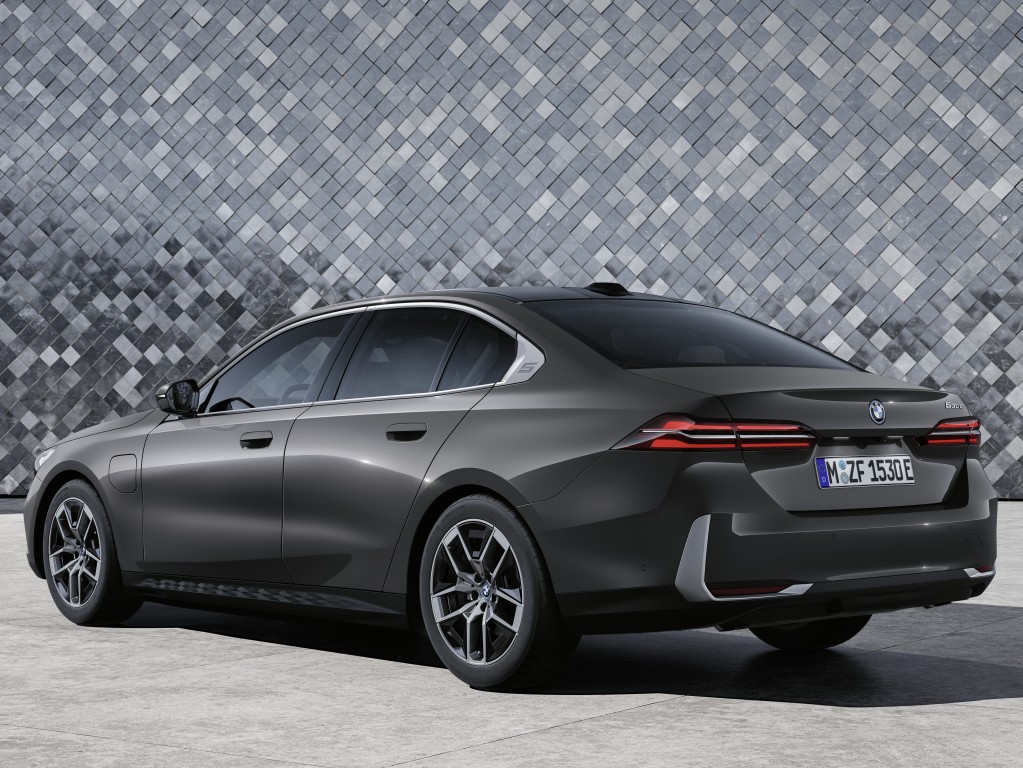 bmw5系落地价,bmw5系油电混动