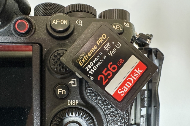 闪迪至尊极速256g存储卡评测,闪迪至尊超极速sd卡16g