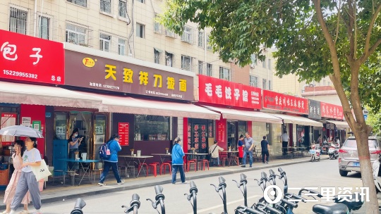 大河路城管治理占道经营,城区外流动商贩占道经营哪里管