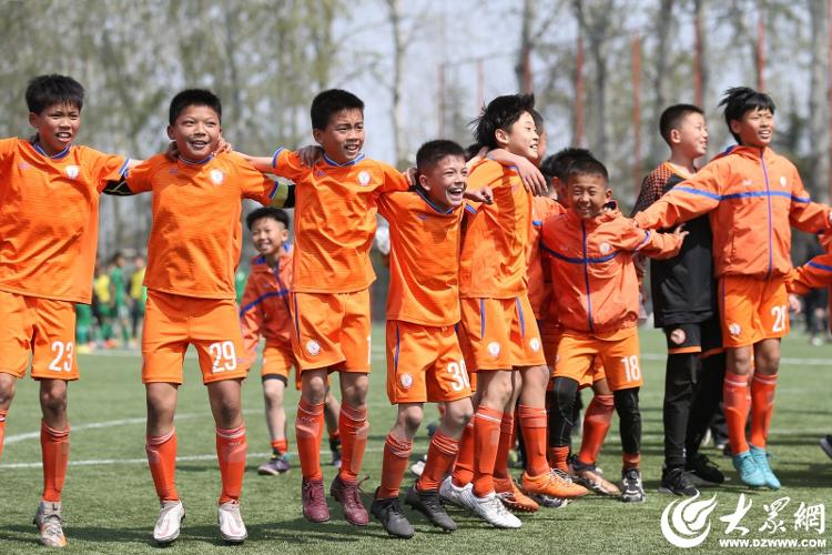 鲁能足校大部分学生的出路,鲁能足校以感恩之名