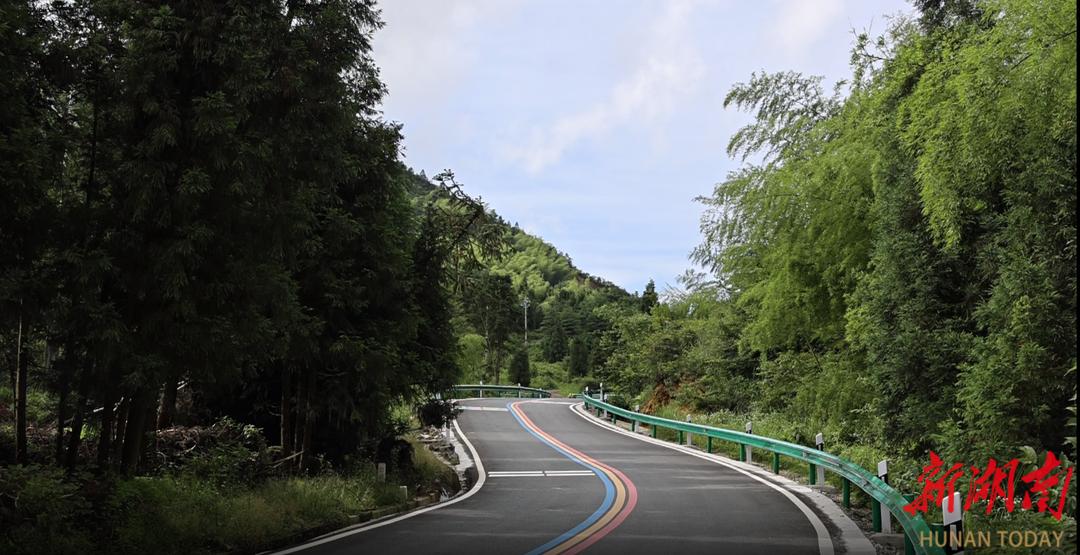 山货特产俏起来，乡村旅游火起来隆回“四好农村路”协奏“乡村振兴曲”
