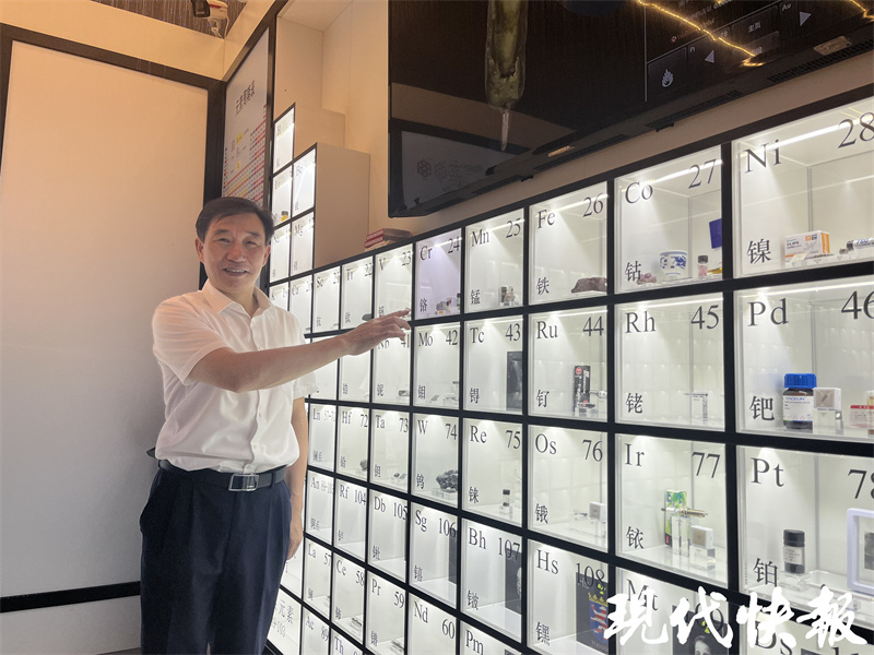 企业家变身科普达人：在孩子们心中种下科学探索的种子