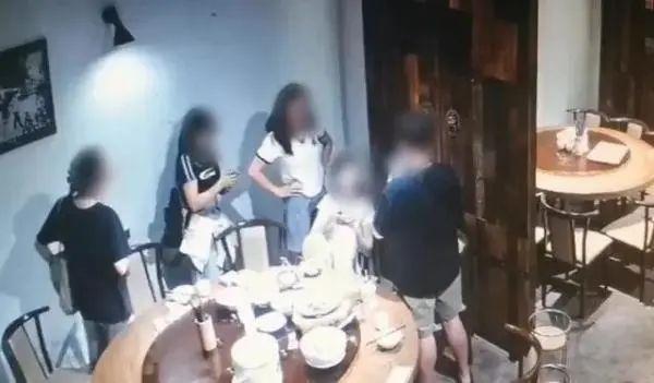 半岛聚焦丨这个热传视频又是编造的，网友气炸！擦亮眼睛，防止谣言传播