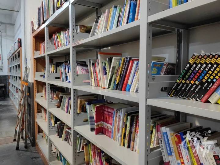 藏在杭州西溪湿地一家书店,杭州藏在仓库的二手书店