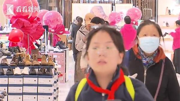 商场最近春季特惠活动,商场购物狂欢季抢购狂潮引爆全城