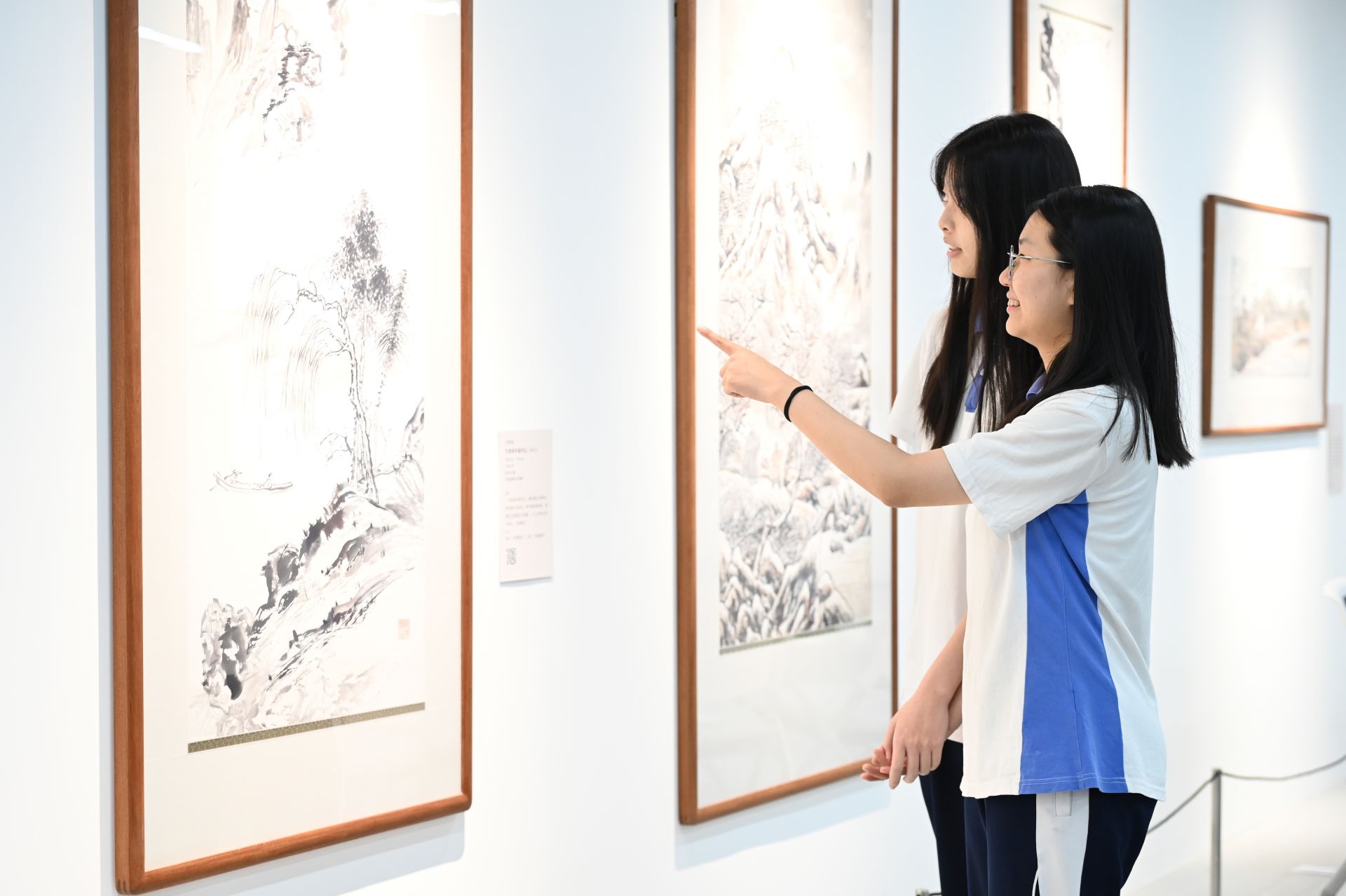 一座美好的图书馆应该是怎样的?南外高中图书馆新馆给出了答案