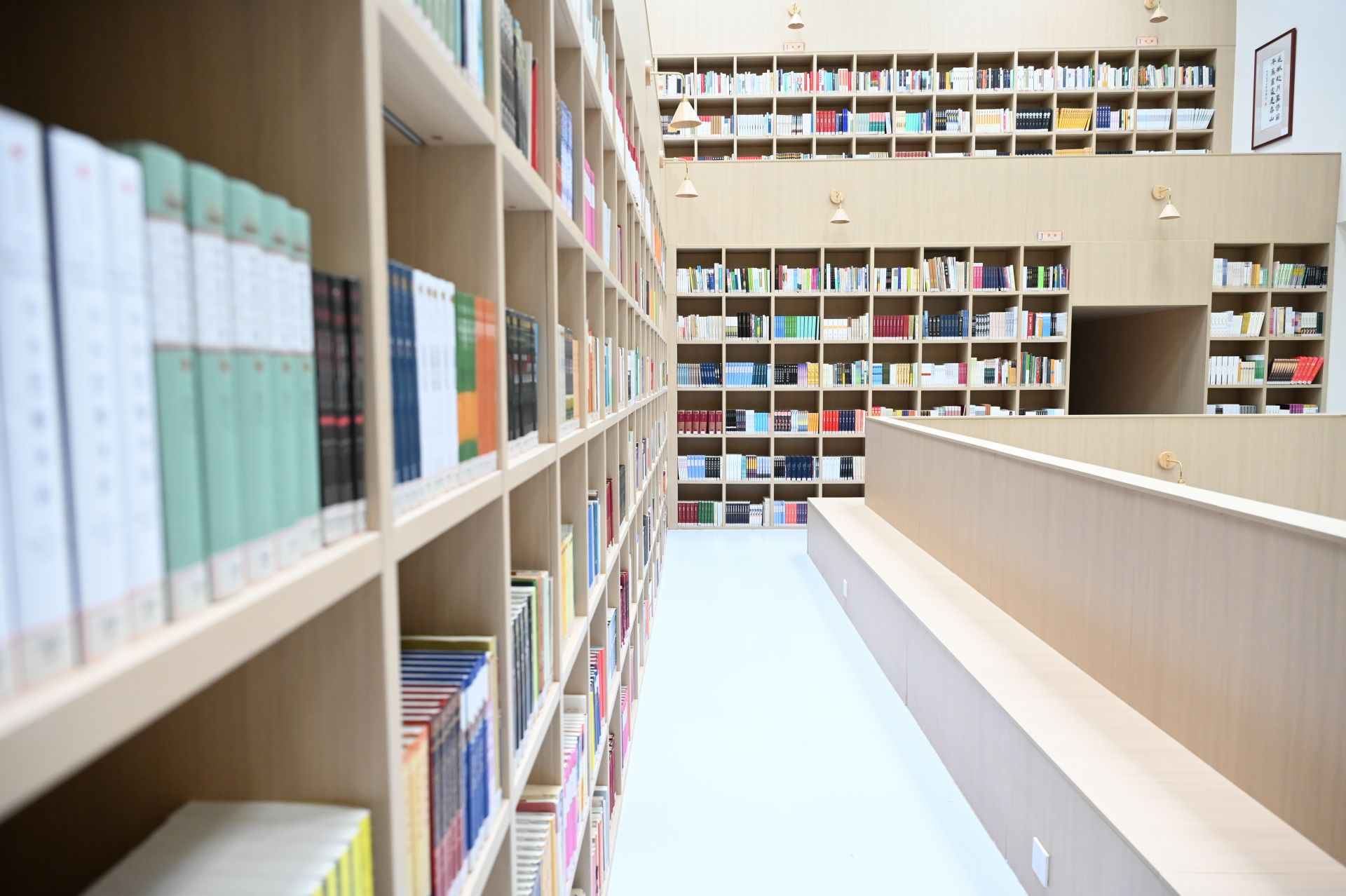 一座美好的图书馆应该是怎样的？南外高中图书馆新馆给出了答案