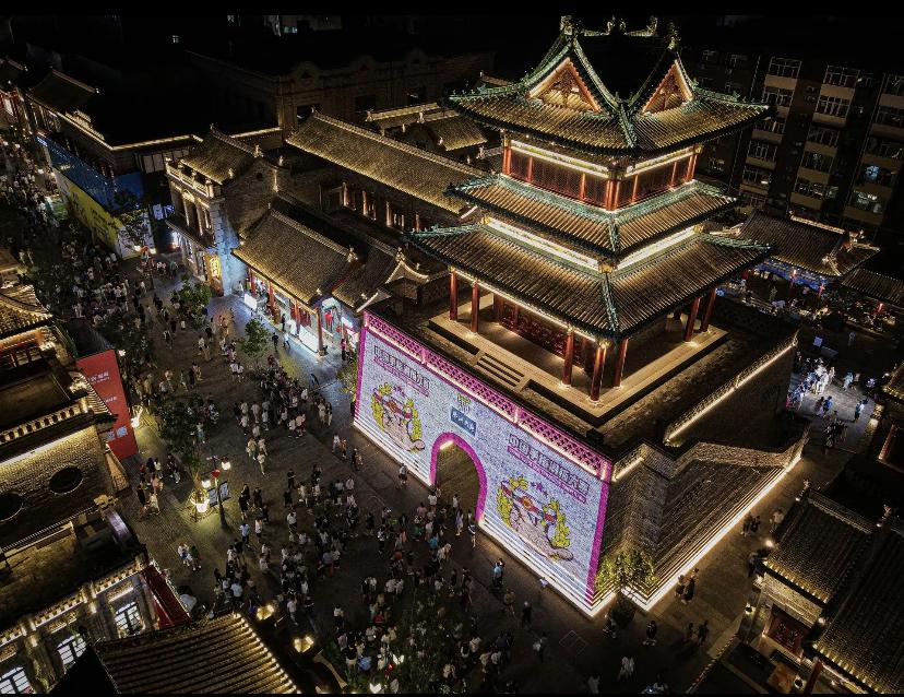 原创IP珍妮马斯JellieMons联手翻TEAM手指滑板，助力推广中国手指滑板大赛！